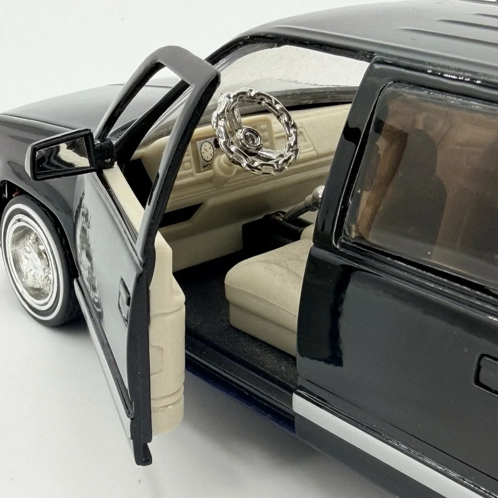 ULTRA RARE Sunnyside 1:24 Scale Black 1993 Chevy Suburban Lowrider 4/6 Drop Kit